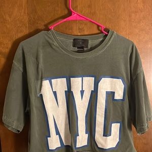 Cropped green boxy tee